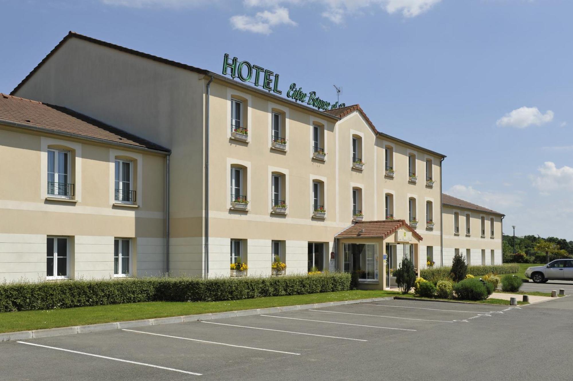 Brit Hotel Châteaudun Exteriör bild